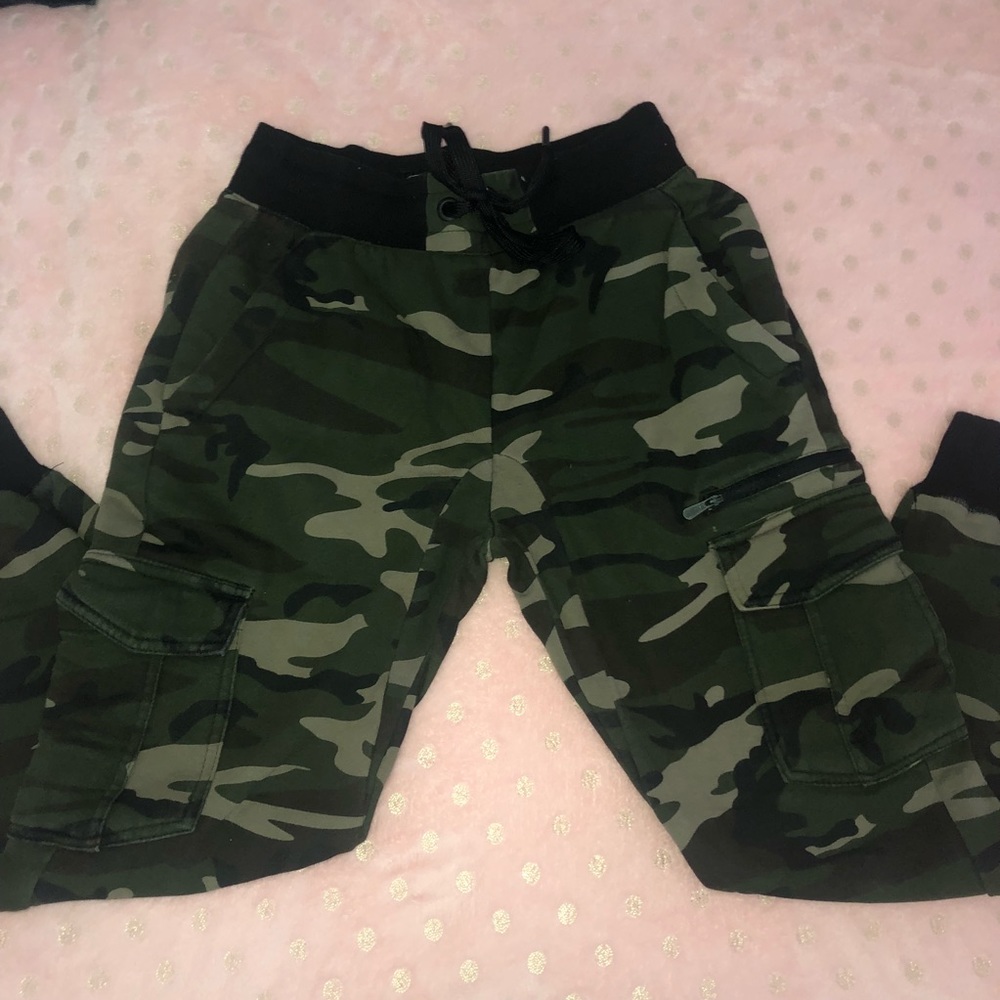 Men’s champs camouflage pants size S